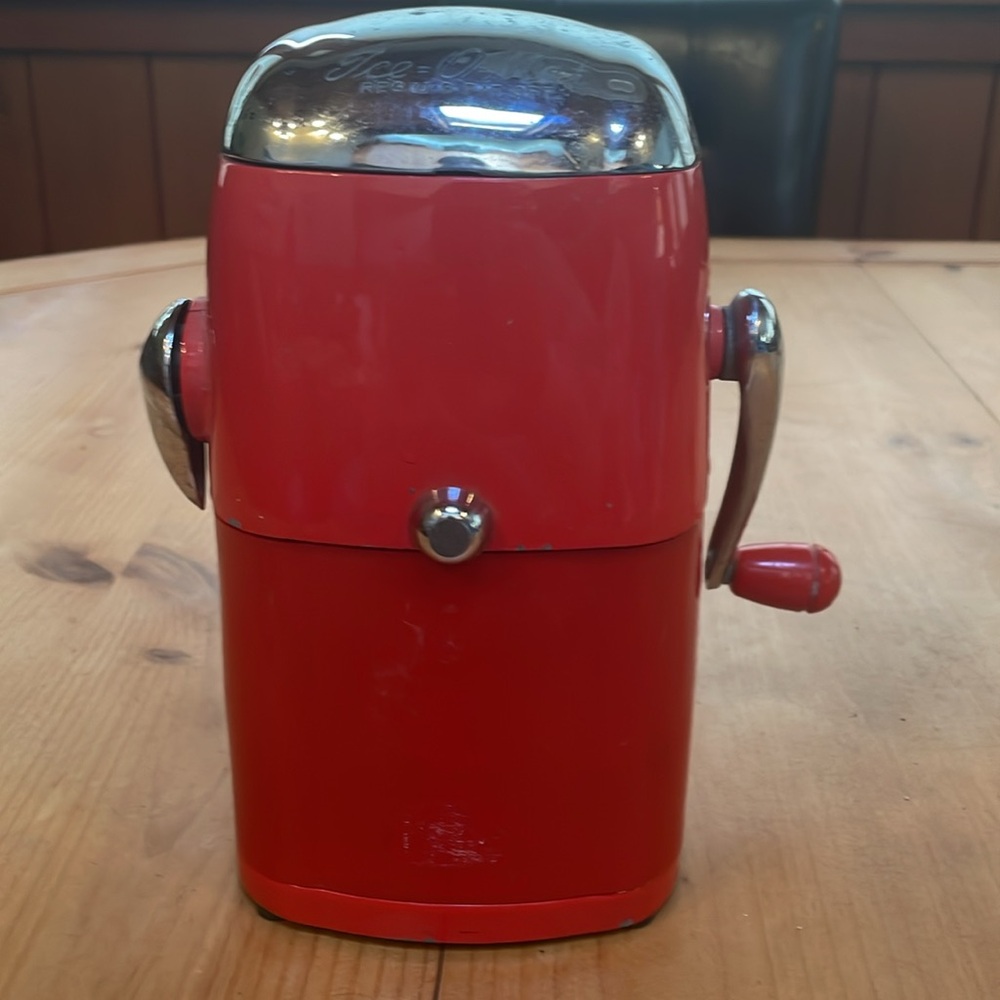 Vintage Ice-O-Matic ice crusher